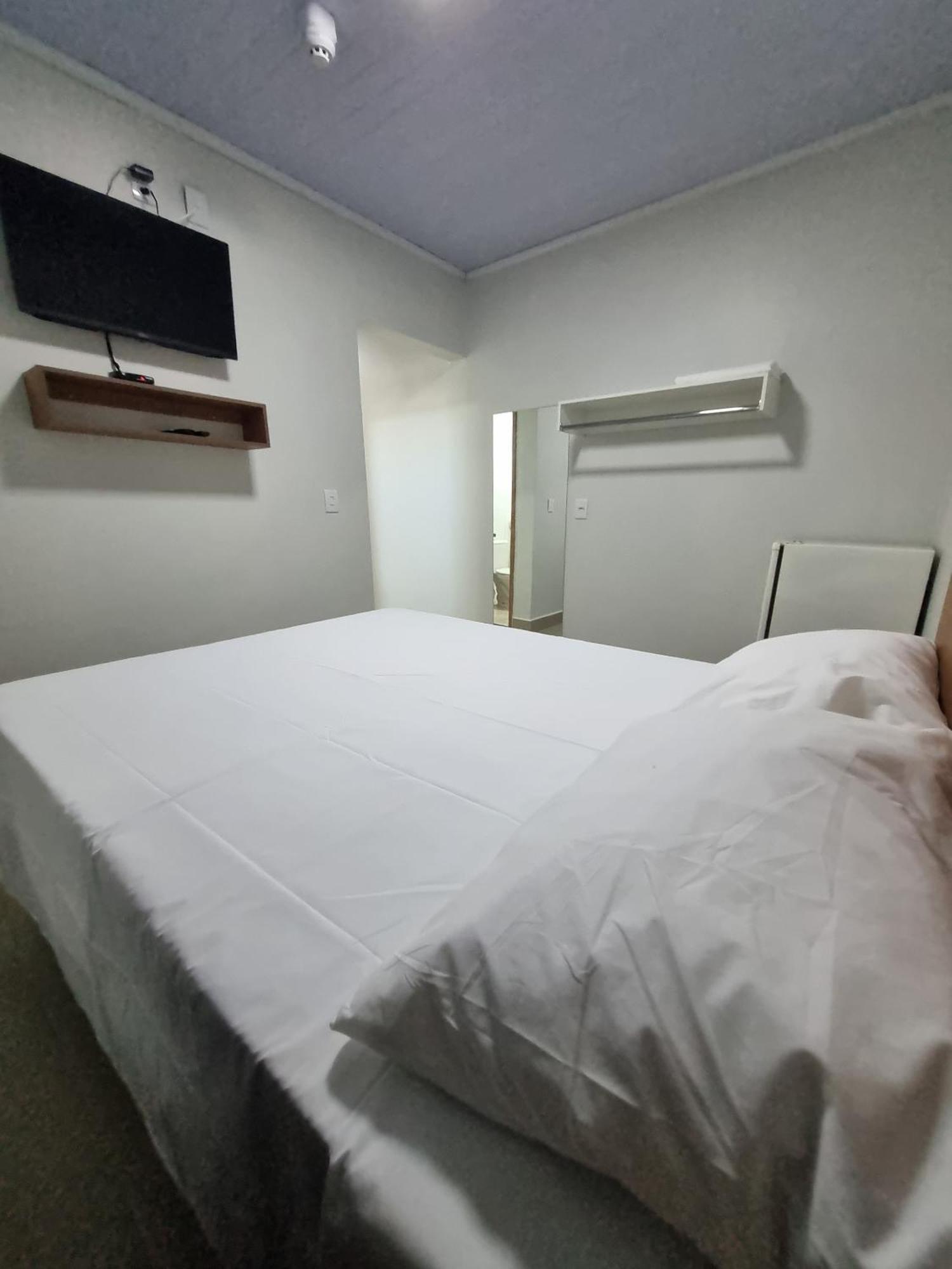 Executive Hotel Aguas Lindas Go Aguas Lindas de Goias Exteriör bild